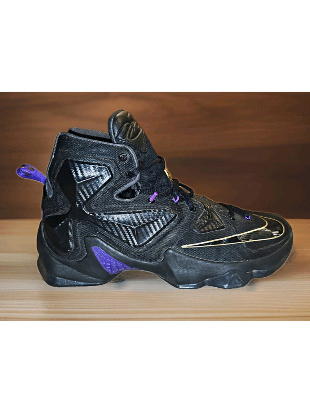 Nike Men's LeBron 13 Pot of Gold 807219-007 size 9
